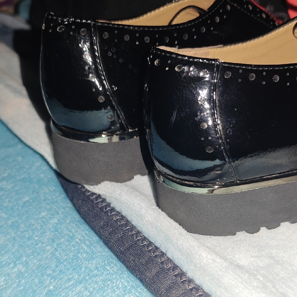Black Patent Leather Oxford Shoes - Picture 6 of 12